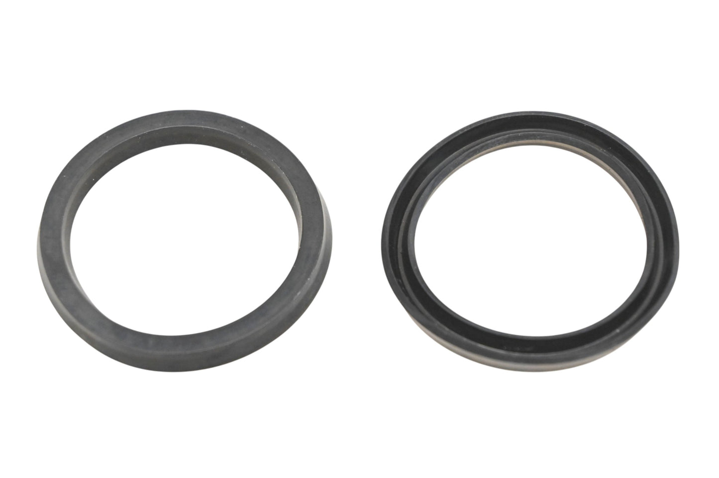 New OEM Ford D6TZ-1175-CA Axle Spindle Seals Qty 2 NOS