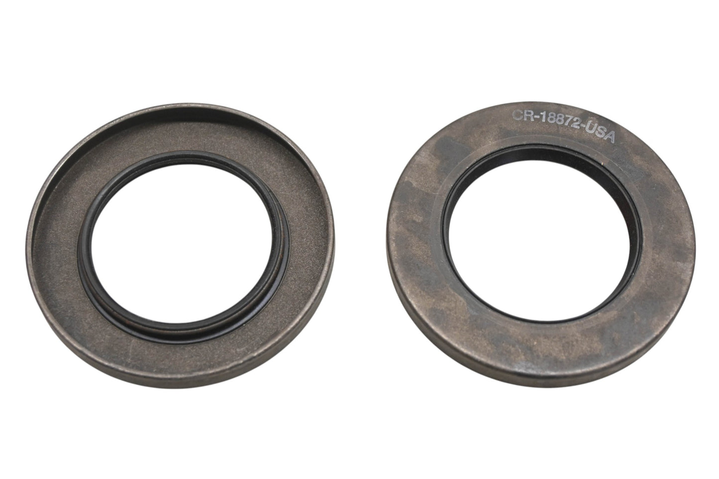 New OEM Ford D8TZ-7B215-B, 18872 Front Output Oil Seals Qty 2 NOS