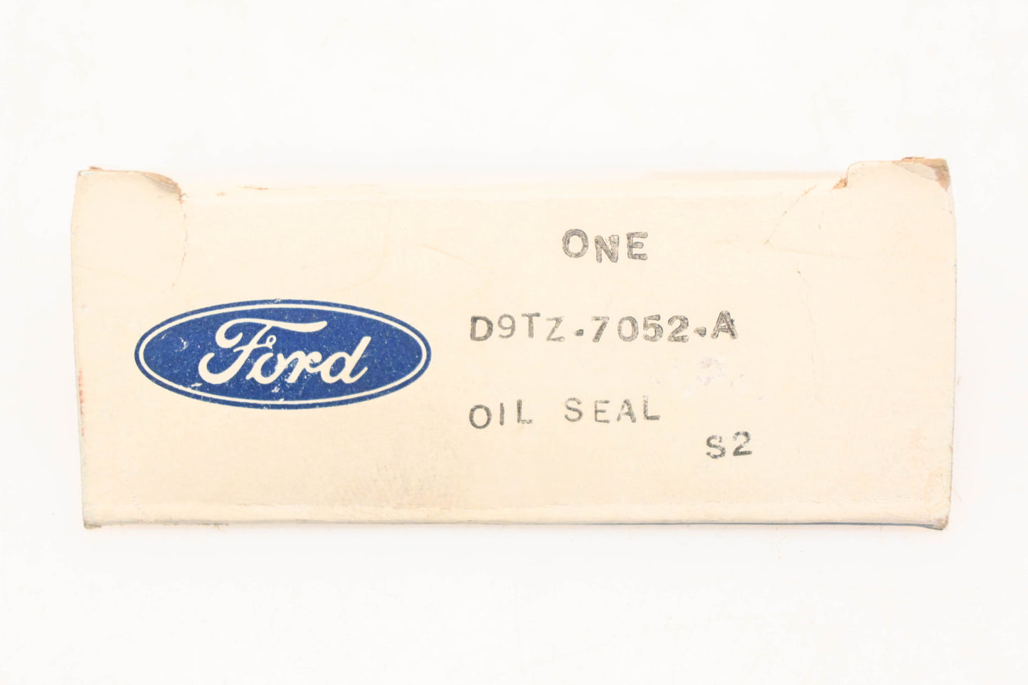 New OEM Ford D9TZ-7052-A, 15773 Oil Seal NOS