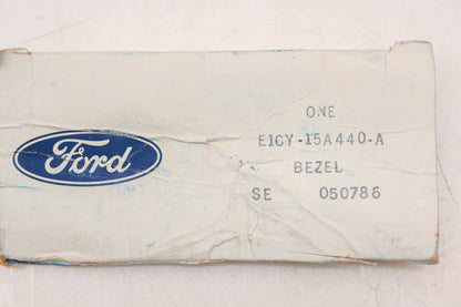 New OEM Ford E1CY-15A440-A, E4CB-15A440-AWA Right Front Side Marker Lamp Bezel NOS