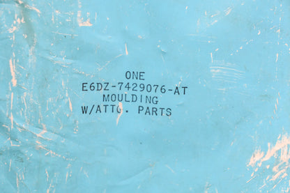 New OEM Ford E6DZ-7429076-AT Right Rear Quarter Panel Molding Kit NOS