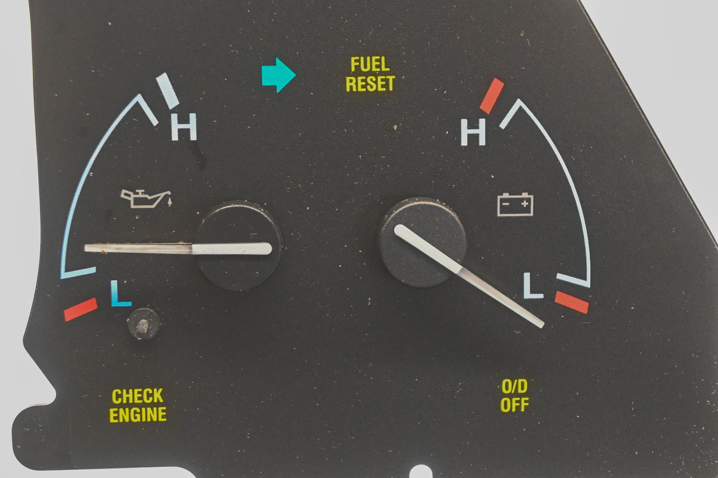 New OEM Ford F67F-10E865-G, F67F-10E853-G Oil Pressure / Voltage Gauge Panel NOS