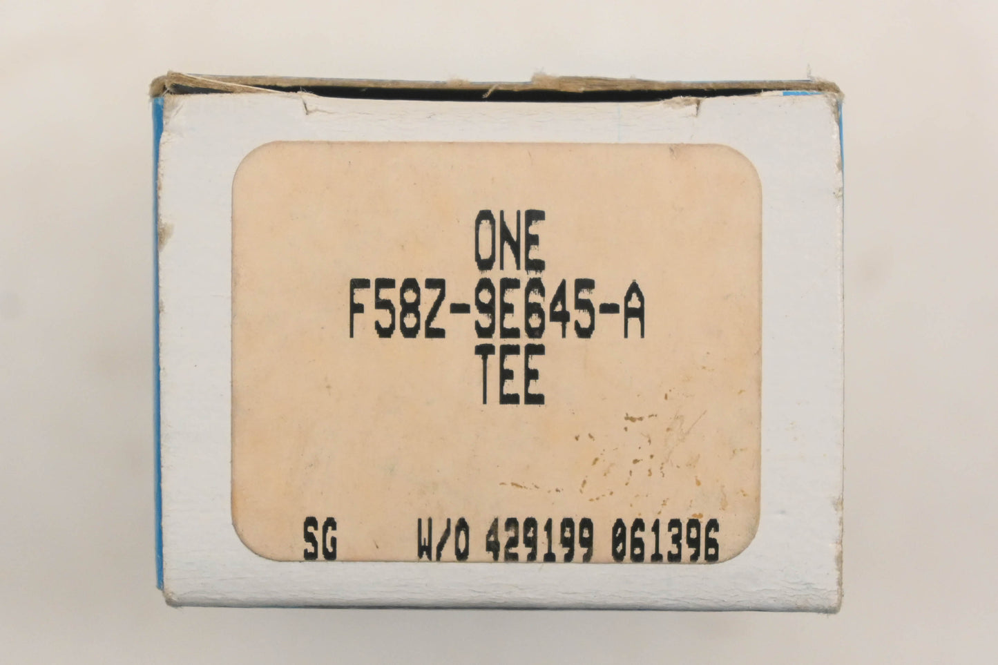New OEM Ford F58Z-9E645-A Fuel Vapor Canister Tee Fitting NOS