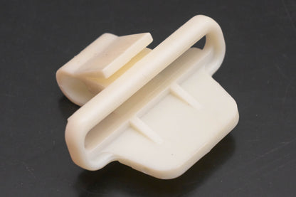 New OEM Ford F5RZ-54613A46-BB Seat Cushion Fastener NOS