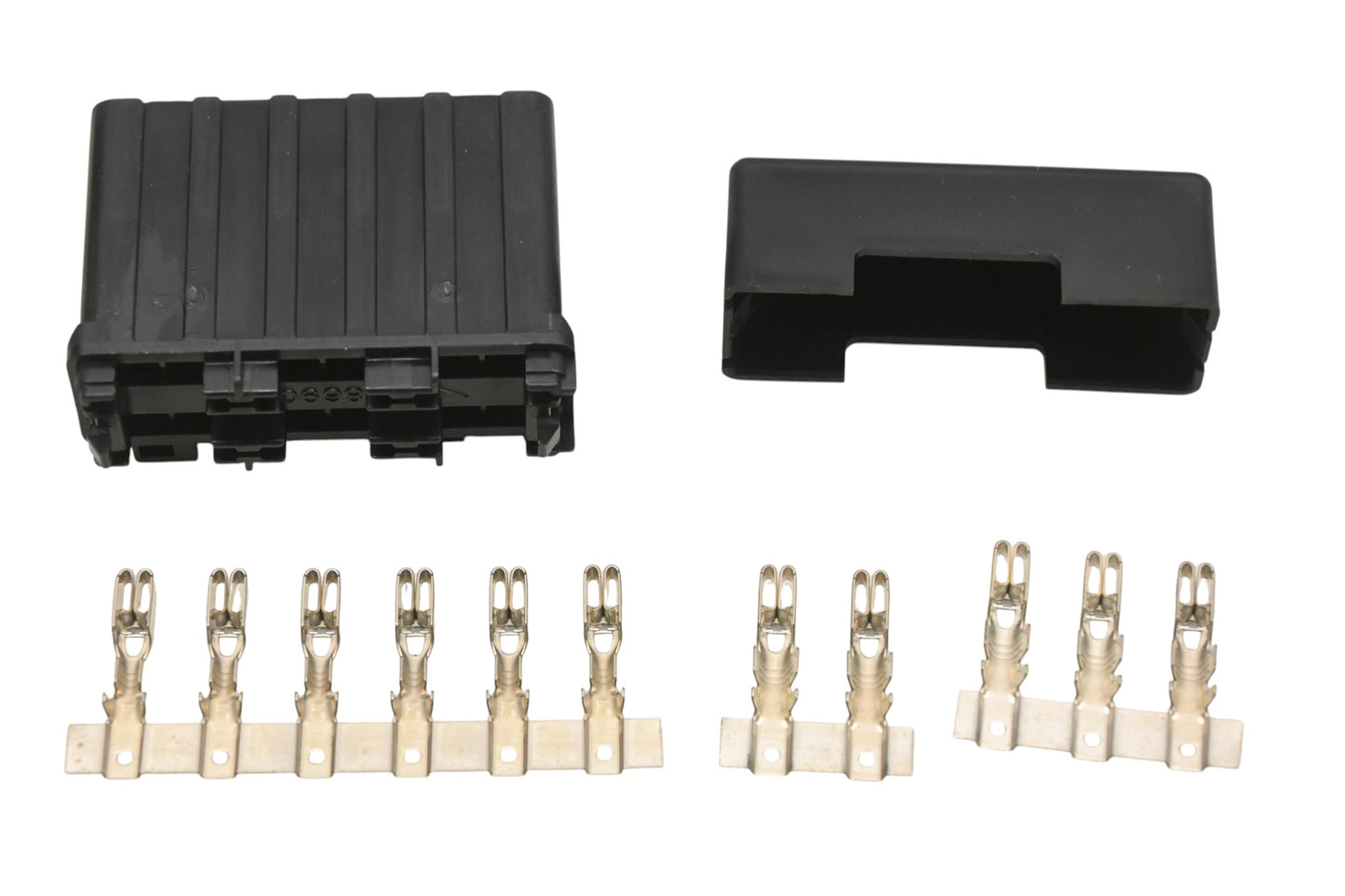 New OEM Ford F8CZ-14A067-BA Fuse Box Kit NOS