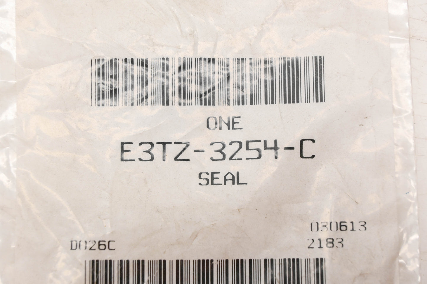 New OEM Ford E3TZ-3254-C Red Axle Seal NOS
