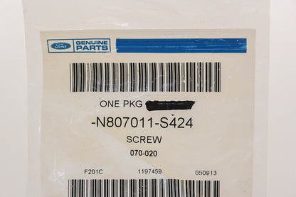 New OEM Ford N807011-S424 Screw NOS