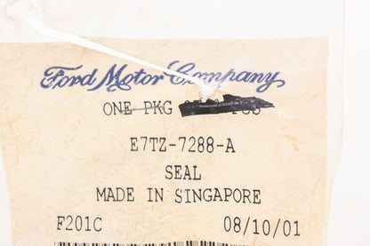 New OEM Ford E7TZ-7288-A Transfer Case Shift Lever Seal NOS