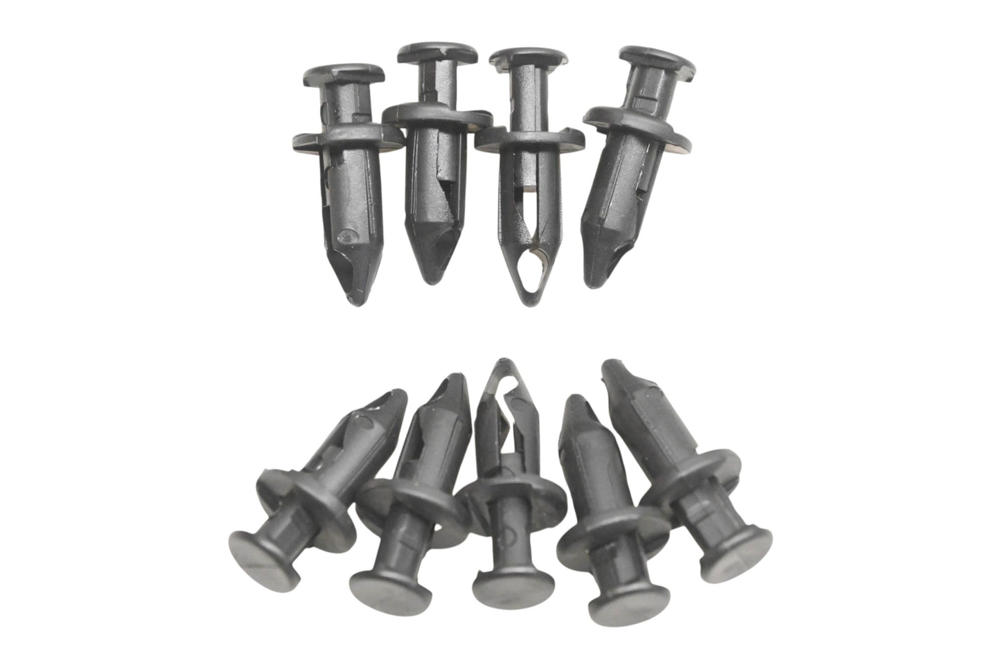 New OEM Ford F3LY-14570-B Push Type Retainer Clips Qty 9 NOS