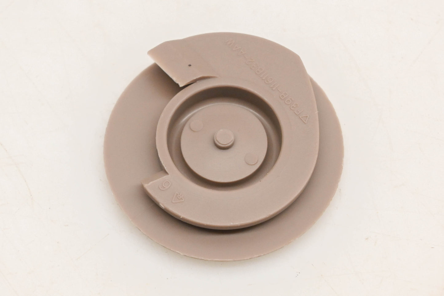 New OEM Ford F39Z-11611B32-B Trim Plug NOS