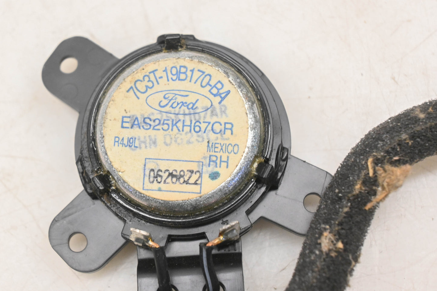 New OEM Ford 7C3T-19B170-BA, EAS25KH67CR Right Rear Door Tweeter Speaker NOS