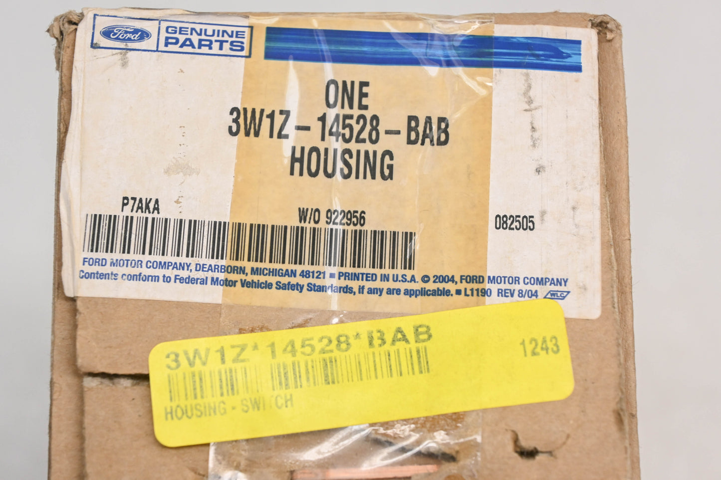 New OEM Ford 3W1Z-14528-BAB Right Door Switch Housing Panel NOS