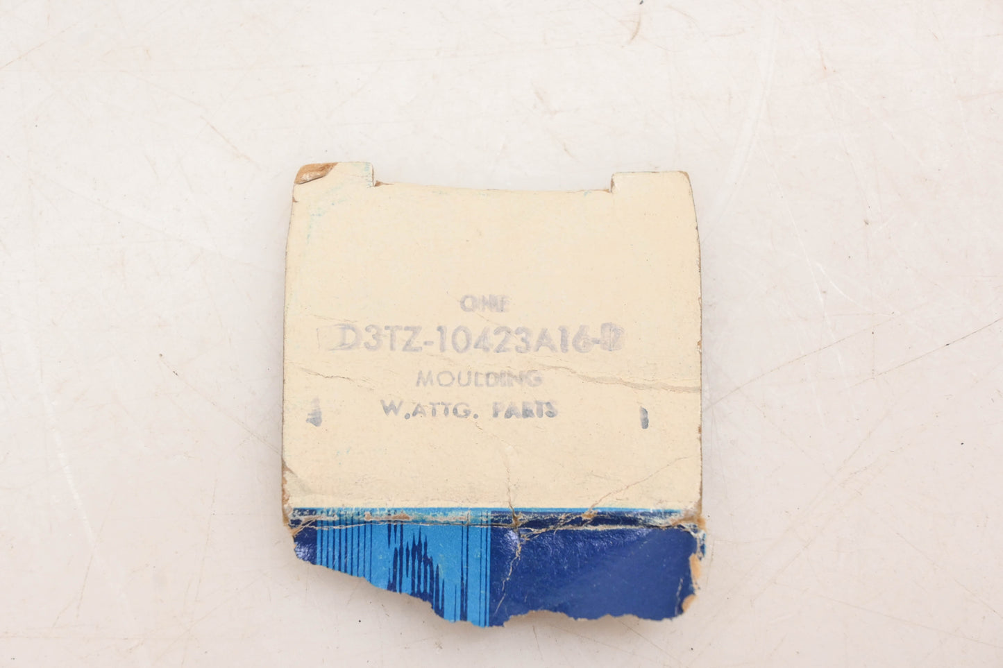New OEM Ford D3TZ-10423A16-D Upper Cab Molding Trim Kit NOS
