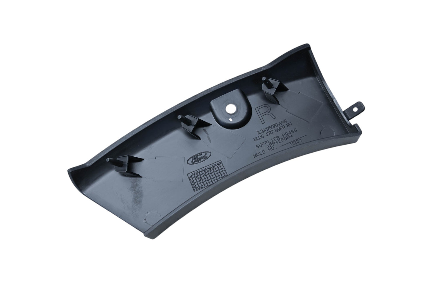 New OEM Ford 7L2Z-16038-BA Bumper Bar Moulding NOS
