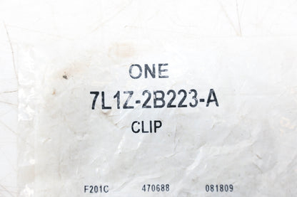 New OEM Ford 7L1Z-2B223-A Clip NOS