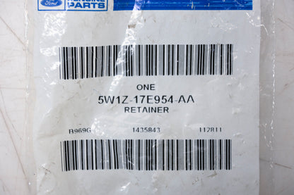New OEM Ford 5W1Z-17E954-AA Front Bumper Mounting Plate Retainer NOS