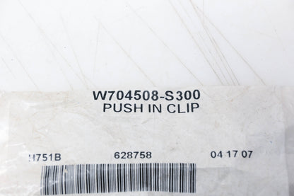 New OEM Ford W704508-S300 Wheelhouse Cover Clip NOS