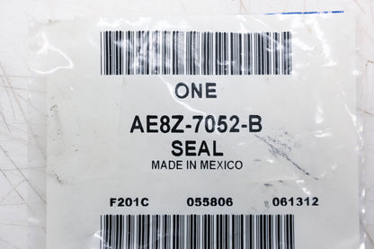 New OEM Ford AE8Z-7052-B Oil Seal NOS