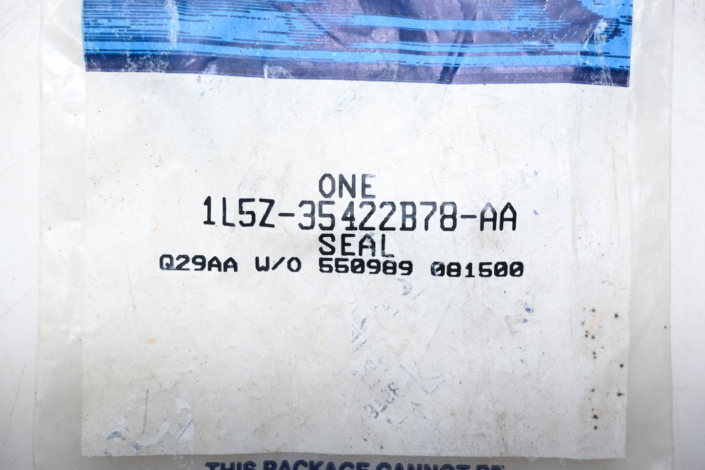 New OEM Ford 1L5Z-35422B78-AA Seal NOS