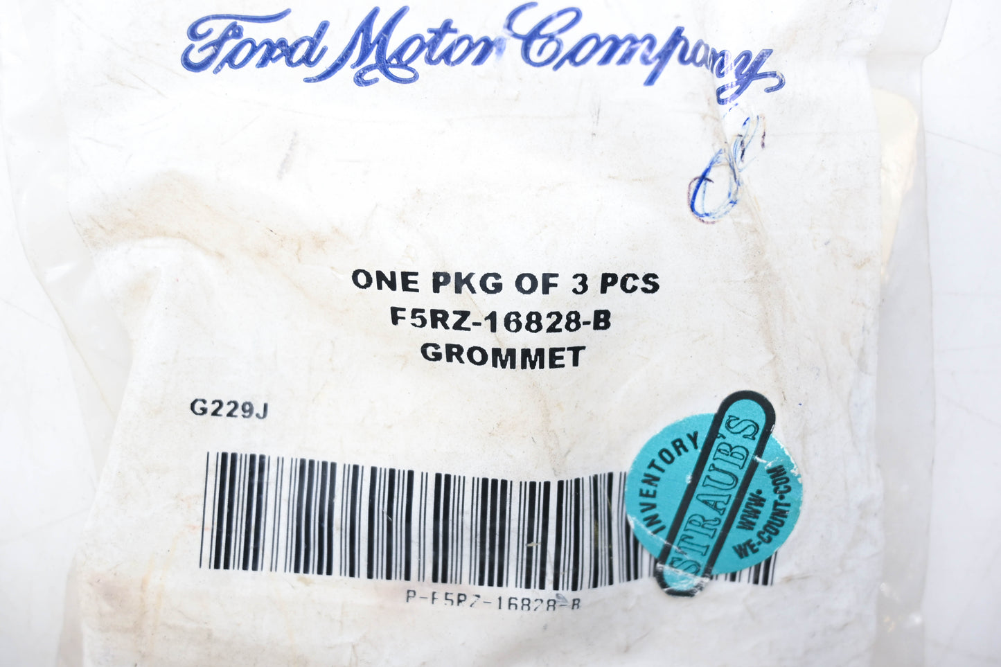 New OEM Ford F5RZ-16828-B Grommets Qty 2 NOS