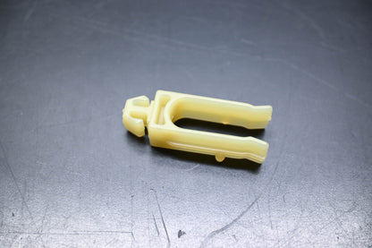 New OEM Ford E9TZ-17091-B Retainer NOS