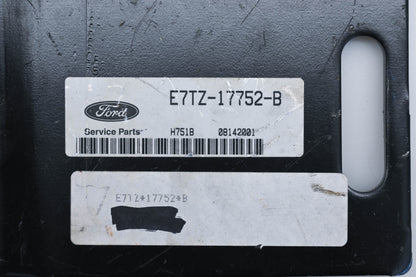 New OEM Ford E7TZ-17752-B Bumper Mount Bracket NOS