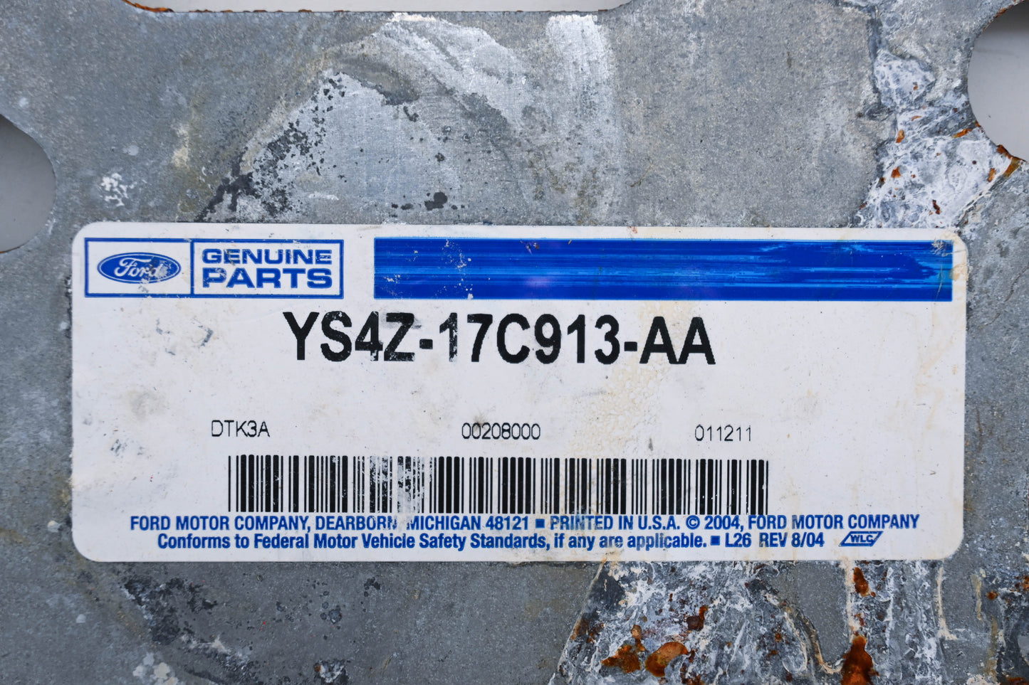 New OEM Ford YS4Z-17C913-AA Rear Right Bumper Mounting Plate NOS
