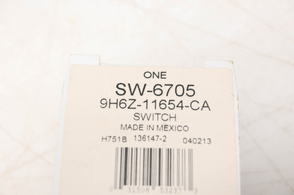 New OEM Ford SW-6705, 9H6Z-11654-CA Headlight Switch Assembly NOS