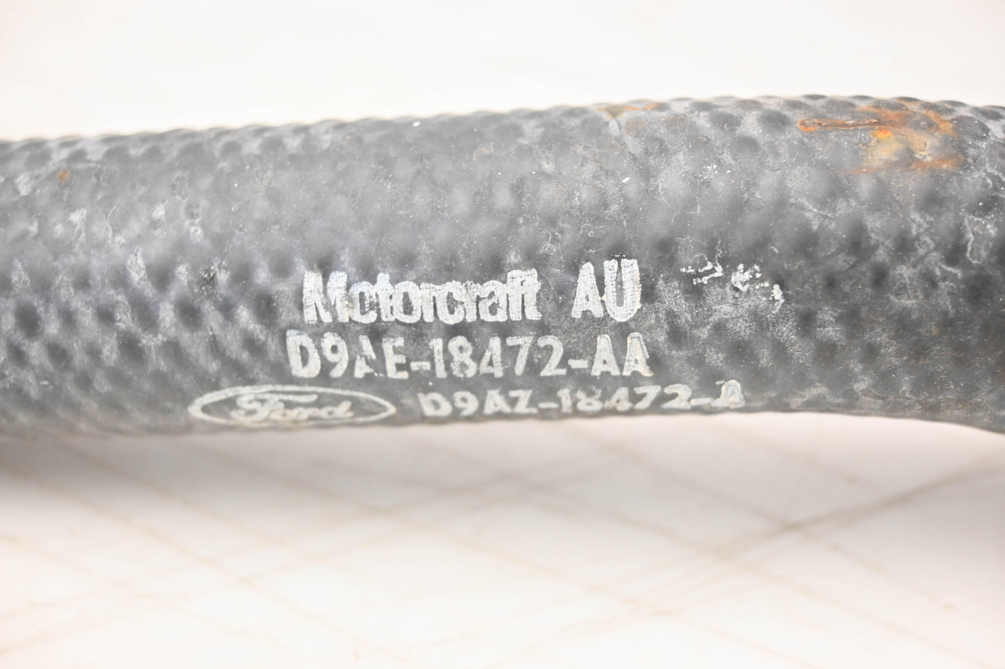 New OEM Ford D9AE-18472-AA, D9AZ-18472-A HVAC Heater Water Hose NOS