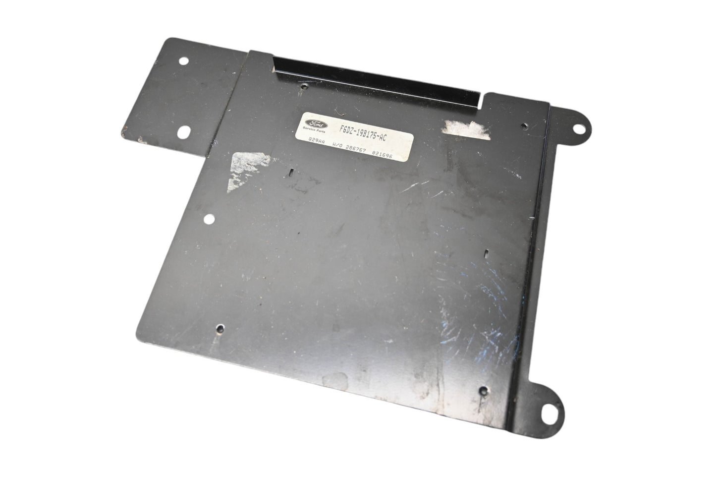 New OEM Ford F6DZ-19B175-AC Amplifier Bracket NOS