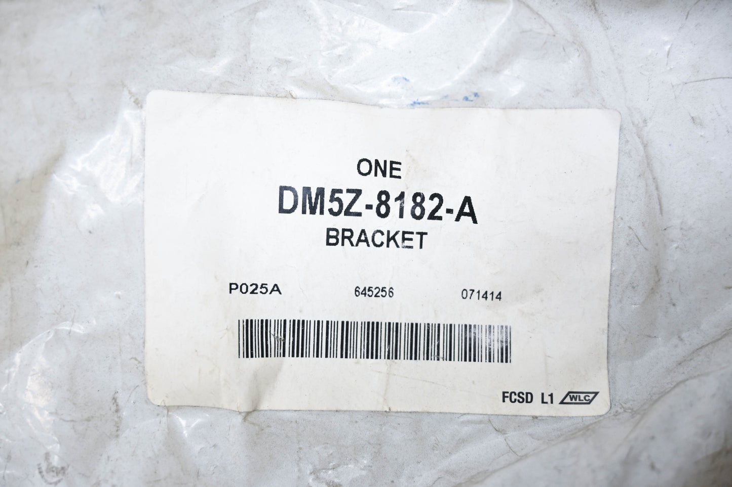 New OEM Ford DM5Z-8182-A Radiator Support Air Deflector Bracket NOS