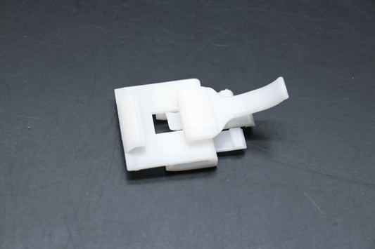 New OEM Ford F7CZ-5421060-AA Clip NOS