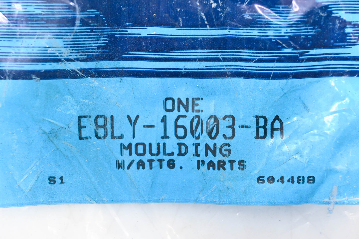 New OEM Ford E8LY-16003-BA Right Side Body Moulding Kit NOS