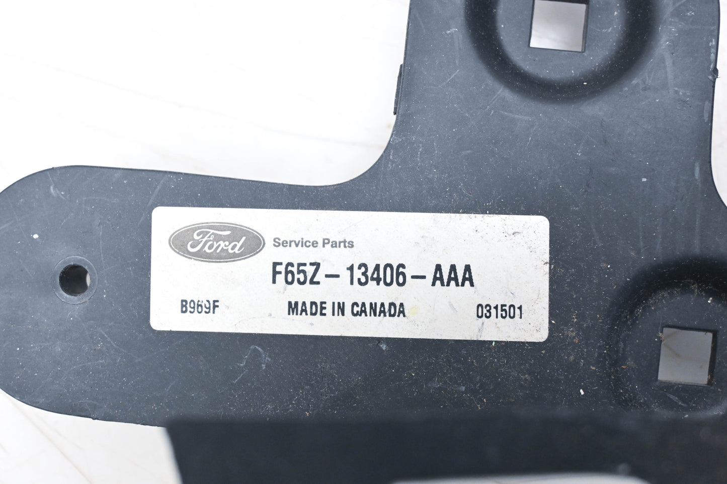 New OEM Ford F65Z-13406-AAA Impact Pad/ Bracket NOS