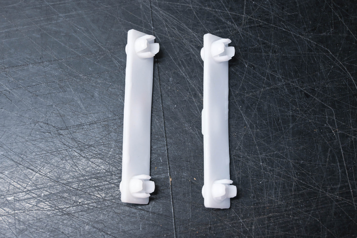 New OEM Ford F1VY-5420884-A Exterior Moulding Retainers Qty 2 NOS