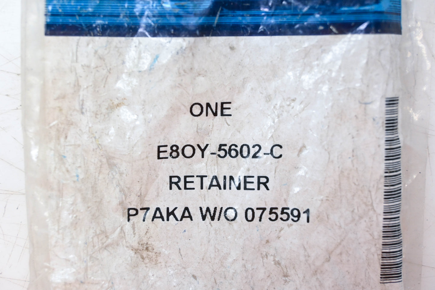 New OEM Ford E8OY-5602-C Retainer NOS