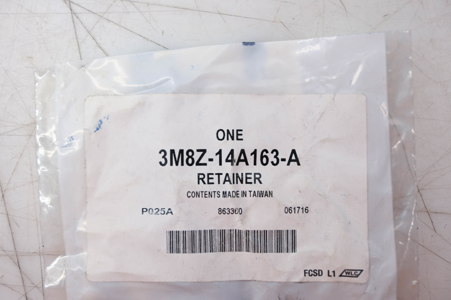 New OEM Ford 3M8Z-14A163-A Windshield Washer Hose Retainer Clip NOS