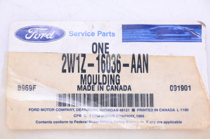 New OEM Ford 2W1Z-16036-AAN Right Fender Moulding Assembly NOS