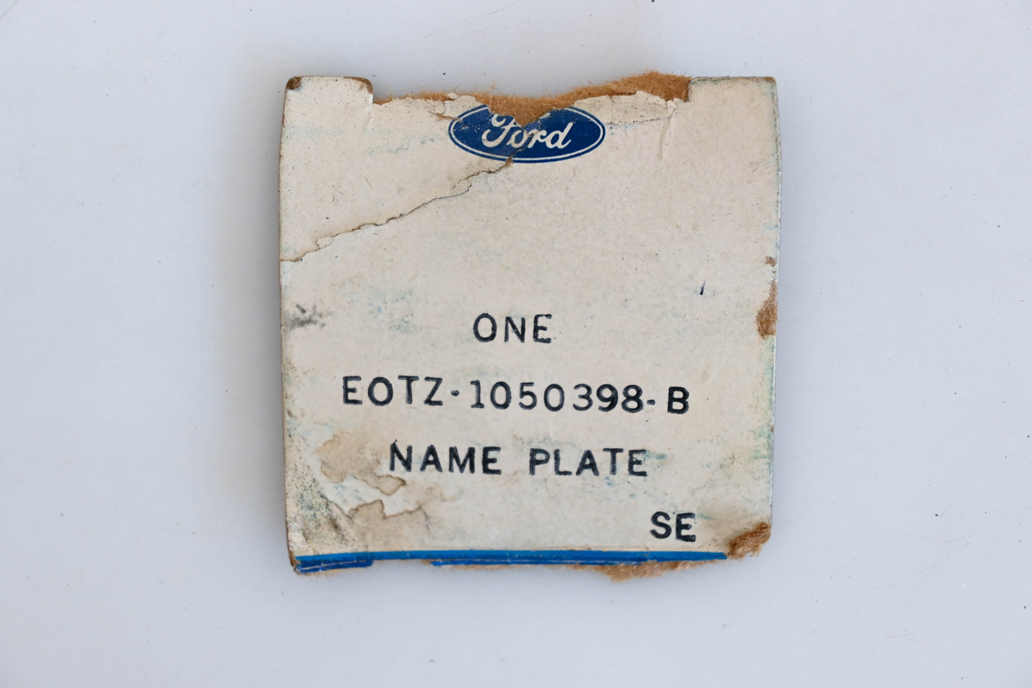 New OEM Ford E0TZ-1050398-B, E0TB-10280C82-A XLT Nameplate NOS