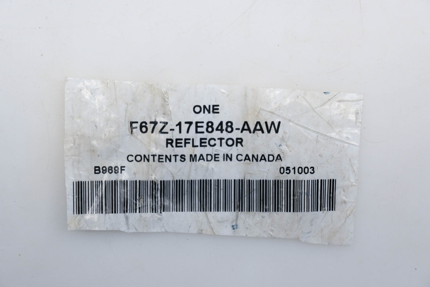 New OEM Ford F67Z-17E848-AAW, F67B-17A849-AAW Rear Reflector NOS
