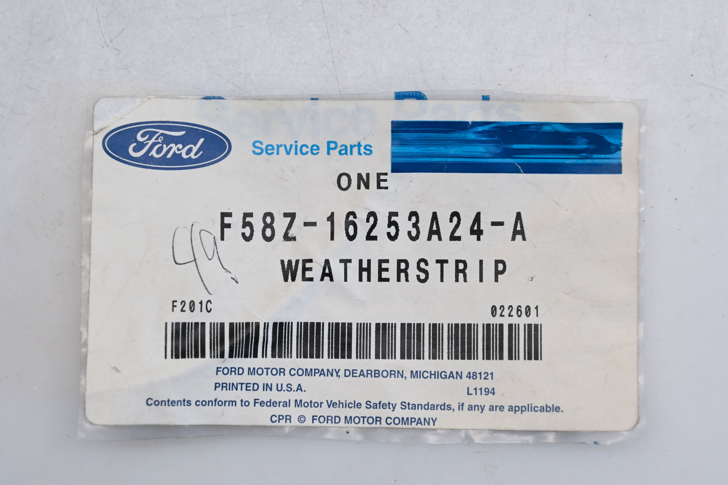 New OEM Ford F58Z-16253A24-A 95-98 Windstar Lower Door Weatherstrip Assembly NOS