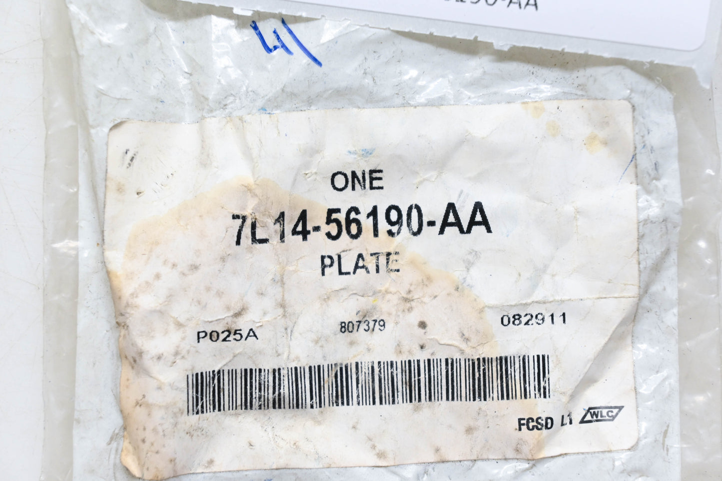 New OEM Ford 7L14-56190-AA Frame Retainer Plate Bracket NOS