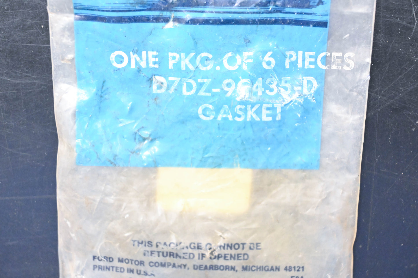 New OEM Ford D7DZ-9C435-D Valve Gasket NOS