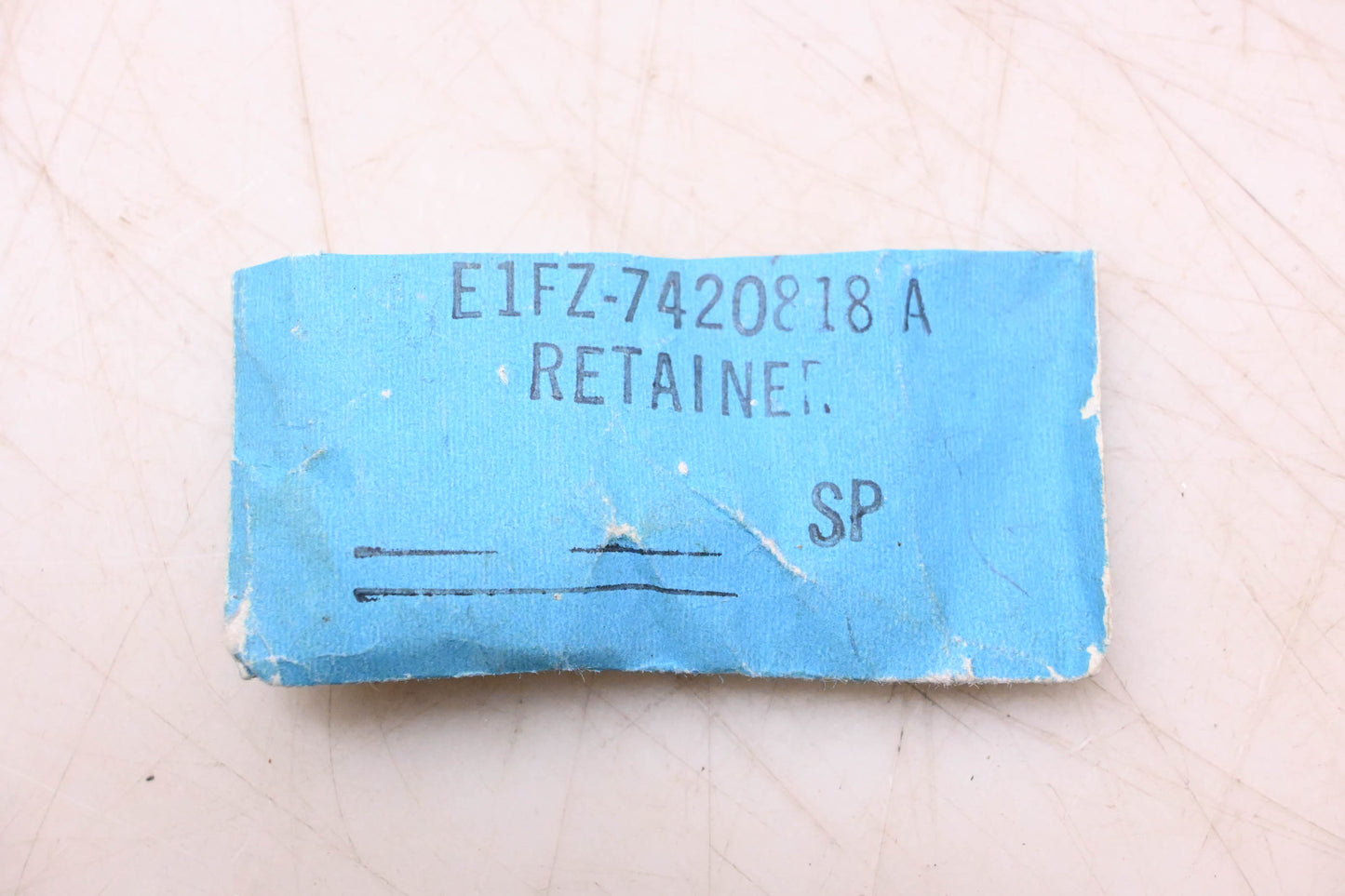 New OEM Ford E1FZ-7420818-A Retainer NOS