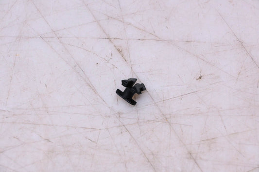 New OEM Ford D8RZ-6420880-C Exterior Molding Clip NOS