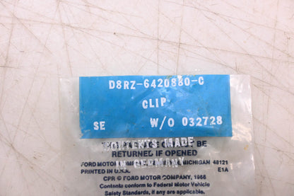 New OEM Ford D8RZ-6420880-C Exterior Molding Clip NOS
