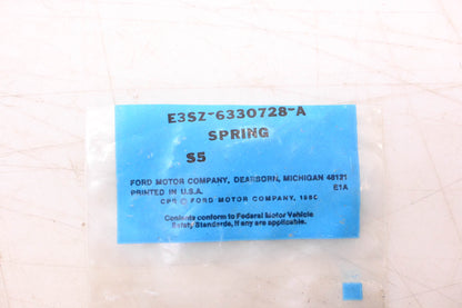 New OEM Ford E3SZ-6330728-A Ash Receptacle Cover Retainer Spring NOS