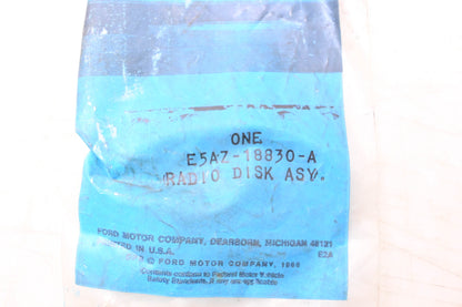New OEM Ford E5AZ-18830-A Radio Knob Assembly NOS
