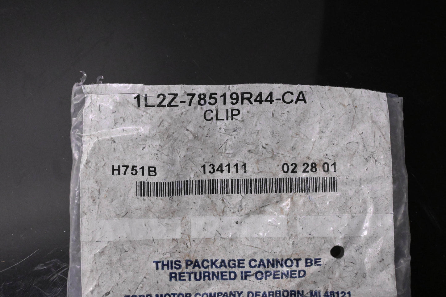 New OEM Ford 1L2Z-78519R44-CA Retainer Clip NOS