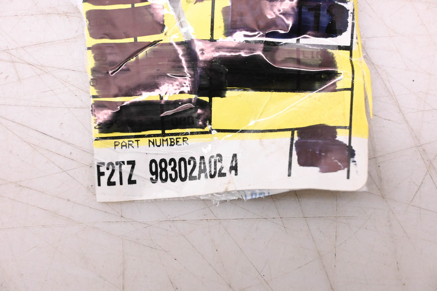 New OEM Ford F2TZ-98302A02-A Retainer Kit NOS